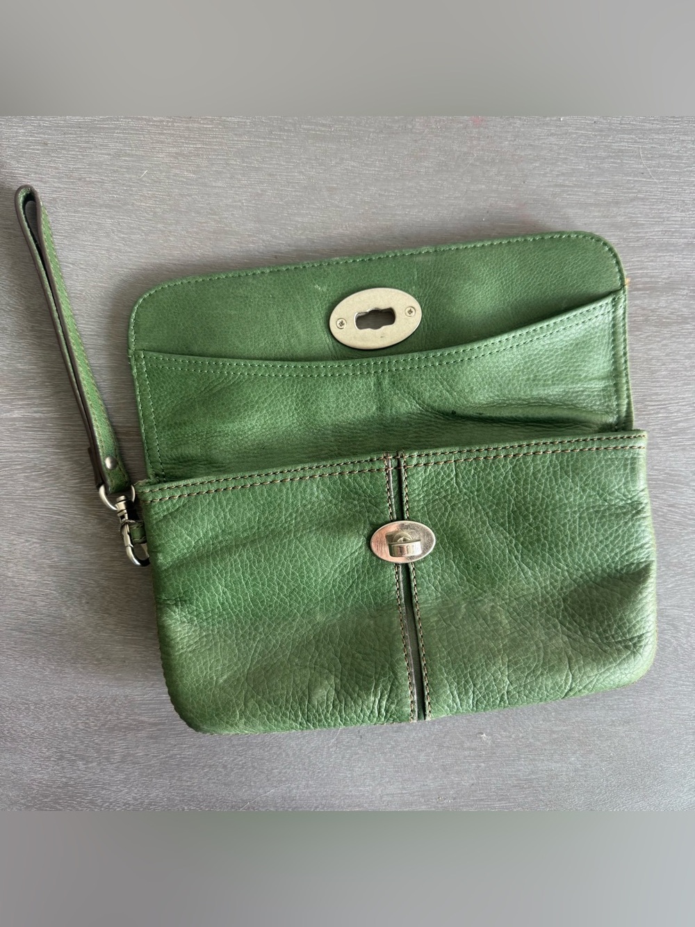 Fossil Green Leather Turn-Lock Wristlet Clutch - Picture 10 of 10